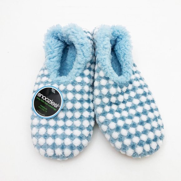 NWT Snoozies Women's Harlequin Classic Light Blue & White Slippers Medium 7/8 - - Picture 1 of 6